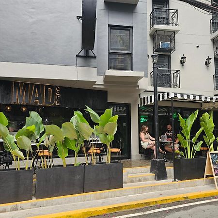 Hostel Mad Monkey Manila Makati City Exterior foto
